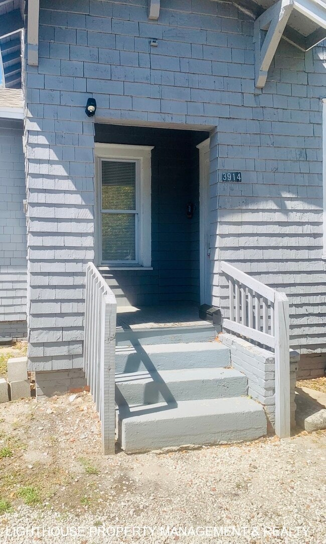 Photo - Bright & Delightful 2 Bed/1 Bath Townhome!