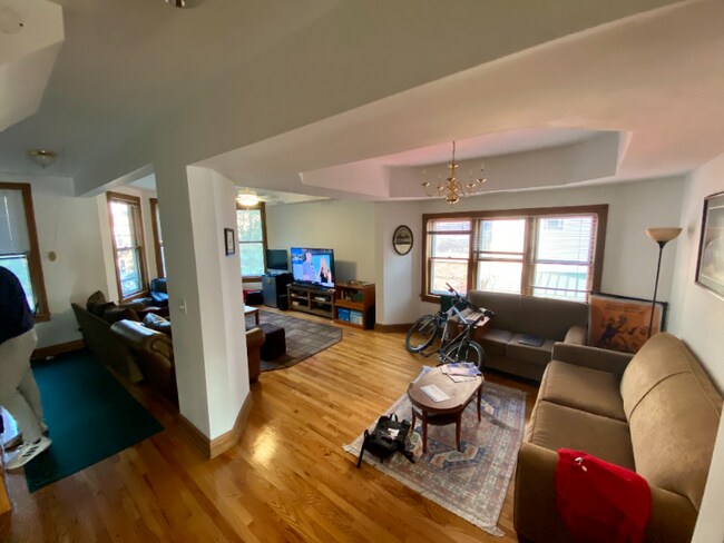 Photo - 3040 N Racine Ave