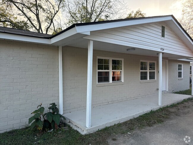 Building Photo - Home for rent! 3 bedroom $1,350