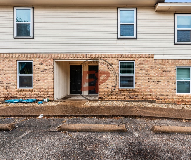 Building Photo - 609 S 5th St Rental