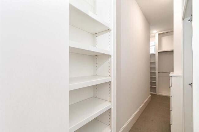 Building Photo - 3821 N Braeswood Blvd