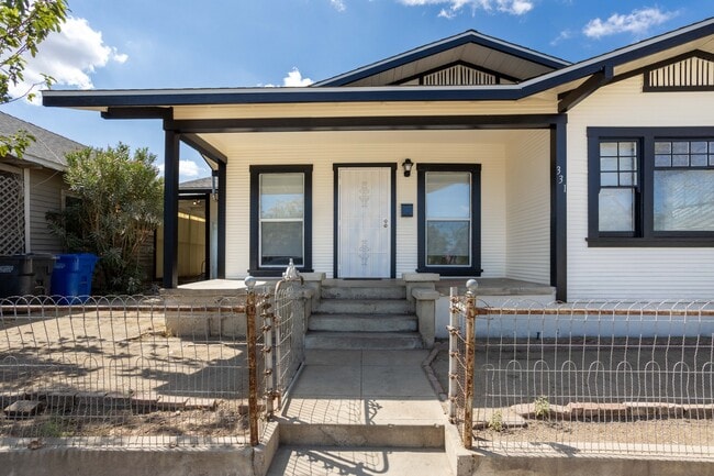 Photo - 331 San Emidio St