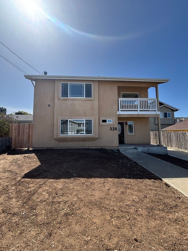 Building Photo - P32000 Unit A