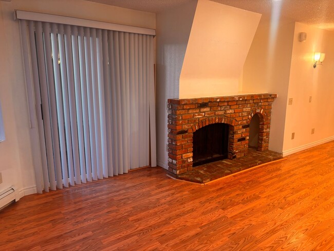 Photo - Perfect 2 Bed/2 Bath Downtown Condo w/Washer and Dryer Included!