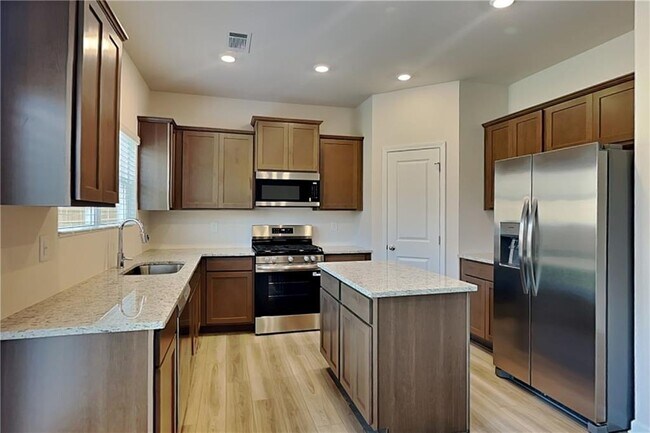 Photo - 265 Bloomfield Cir