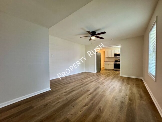 Photo - 1718 Portland St Unit B