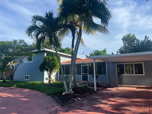 Photo - 1330 NE 203rd St