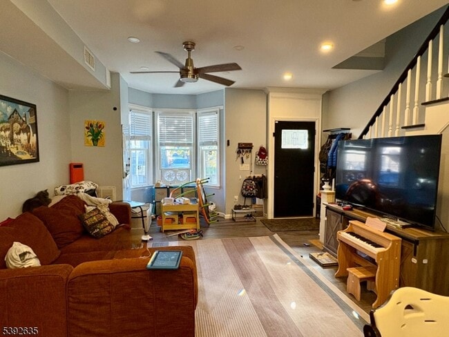 Photo - 425 Lafayette St