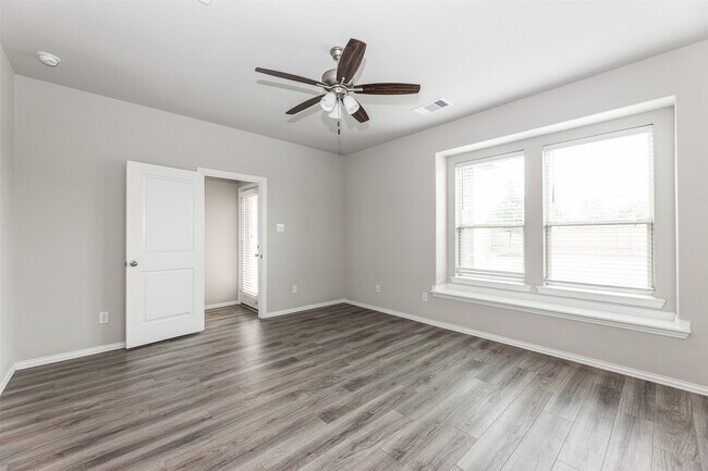 Photo - 15211 Stuart Bat Cave Ln
