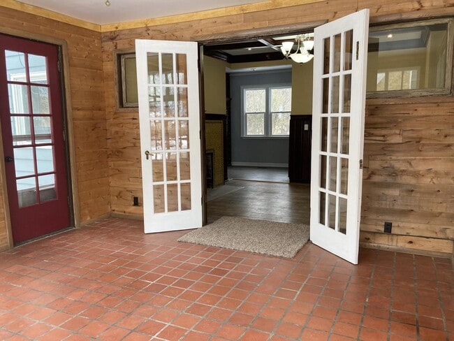 Photo - 339 State St