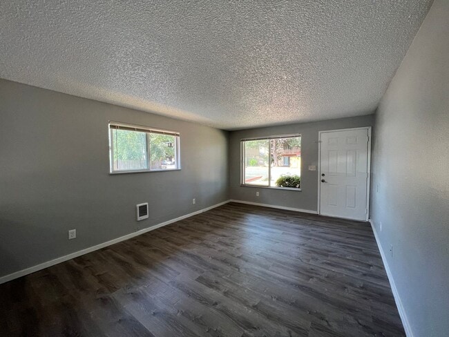 Photo - Country Rambler