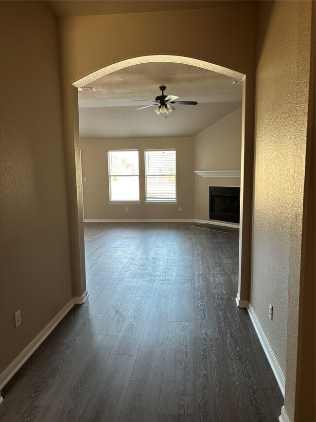 Photo - 16711 Jib Ct