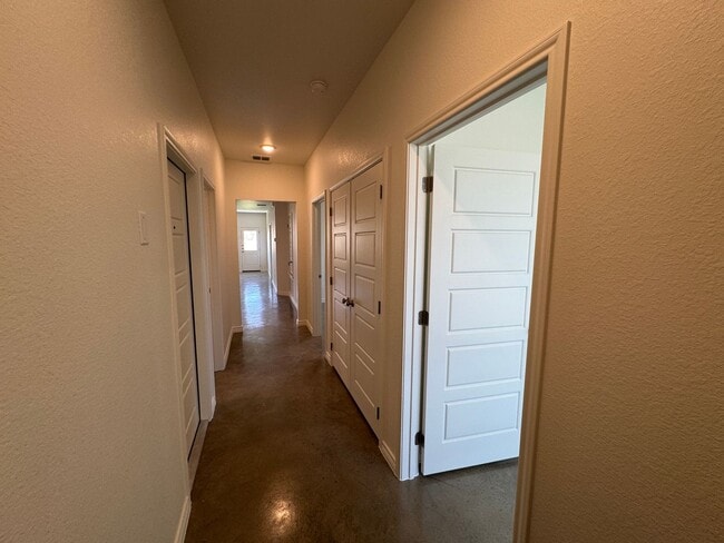 Photo - 636 Pacific Crest Trl Unit B