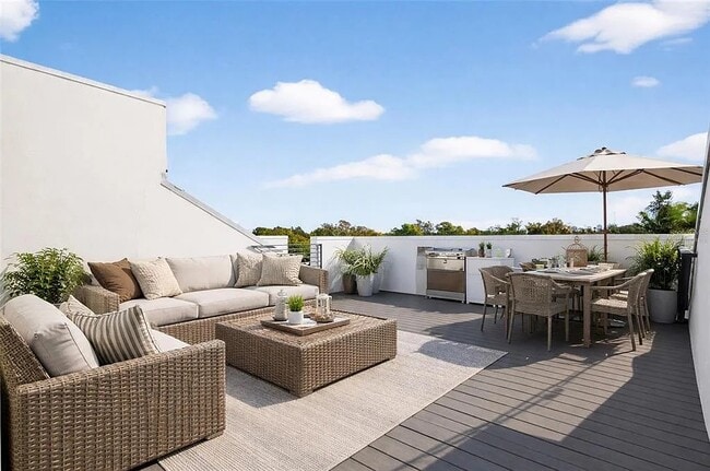 Photo - 104 26th St N