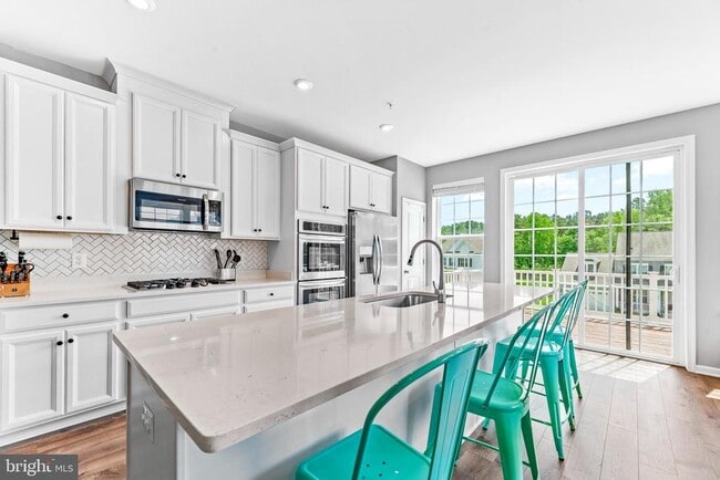 Building Photo - 43871 Eucalyptus Way