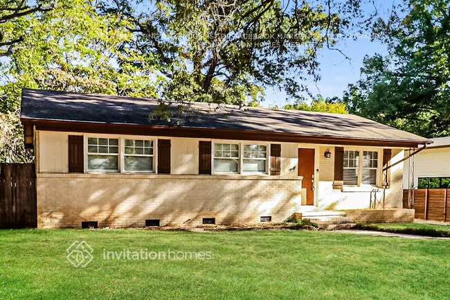 Photo - 1142 Eastview Dr