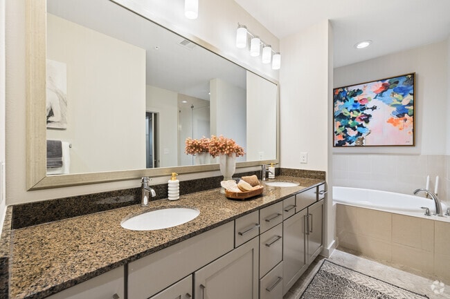 B2 2BA, 2BR - 1,380SF - Primary Bathroom