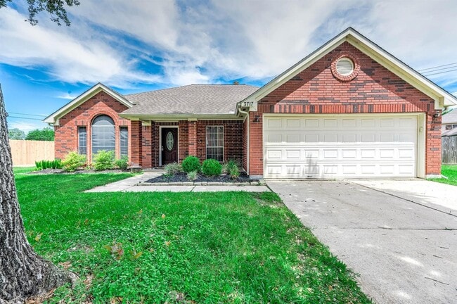 Building Photo - 3717 E Pin Oak Dr Rental