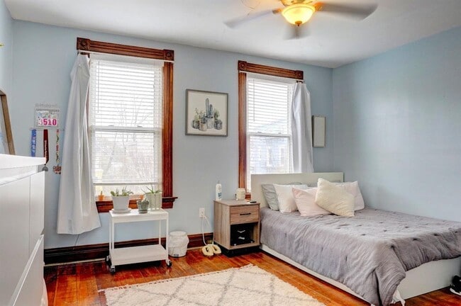 Photo - 2238 Victor St Apartment Unit 2