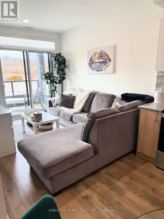 Photo - 181 Elmira Rd S Unit 209