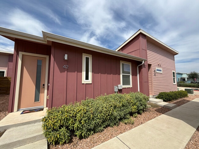 Building Photo - 151 Rikardson