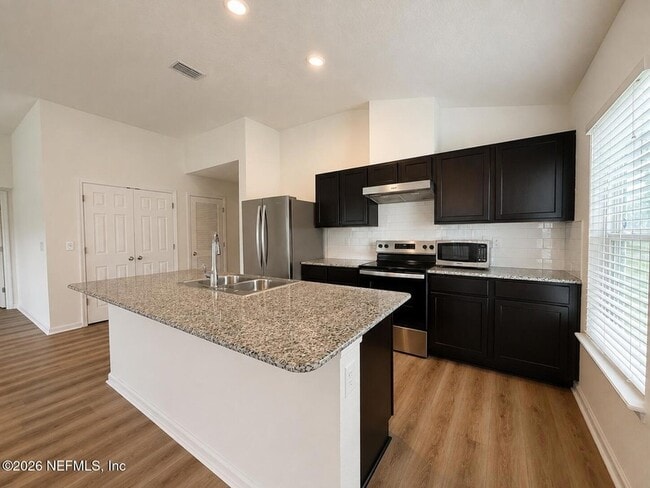 Photo - 817 Trellis Bay Dr