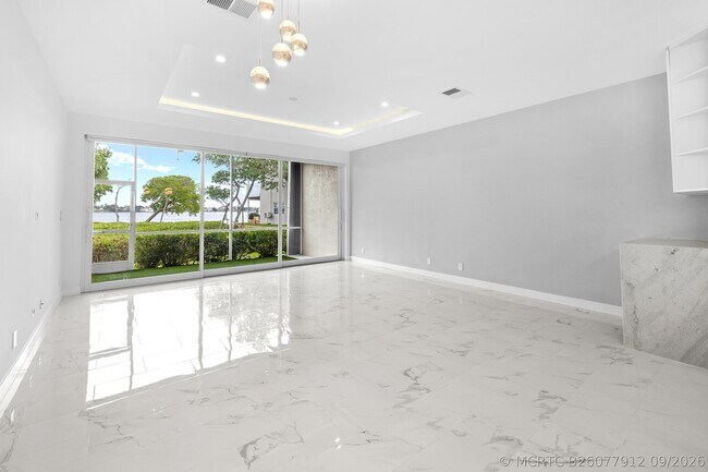 88 N Lakeshore Dr