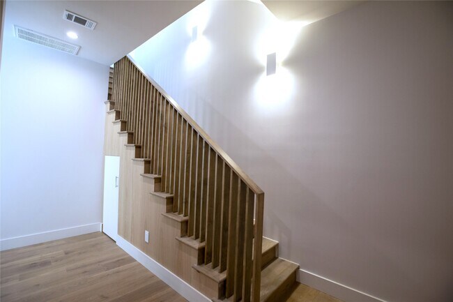 Photo - 3512 Mt Vernon St