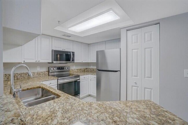 Photo - 1700 Crestwood Ct S Unidad 1702