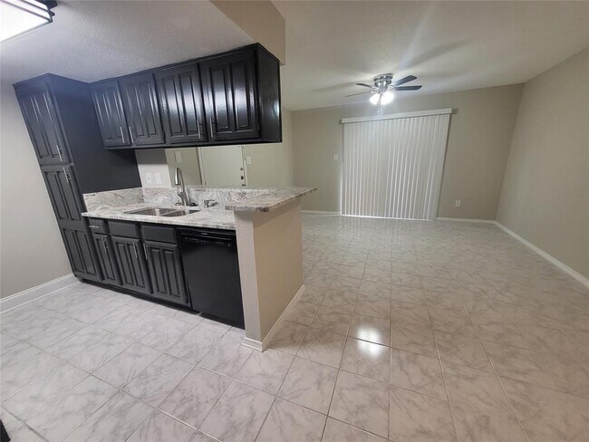 Photo - 12955 Woodforest Blvd Unit 41