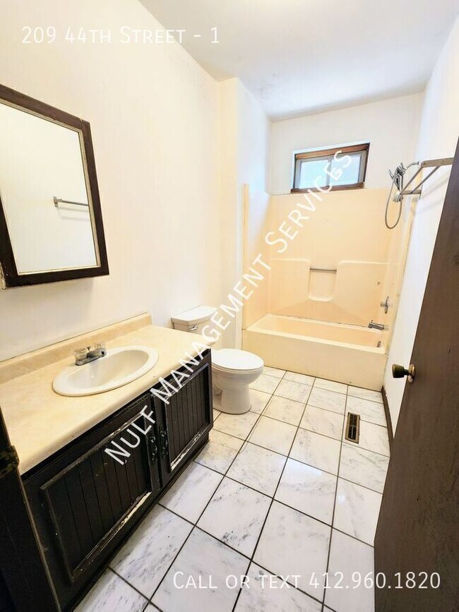 Photo - 209 44th St Unit 1
