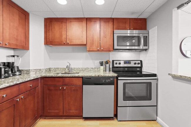 Photo - 401 12th St S Unidad FL18-ID1022634P