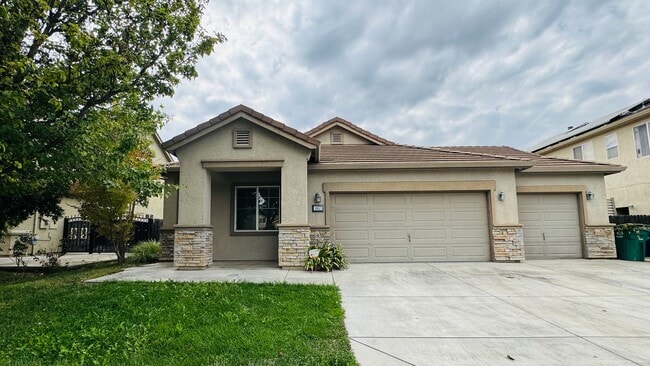 Building Photo - 1657 Sugarpine Ct
