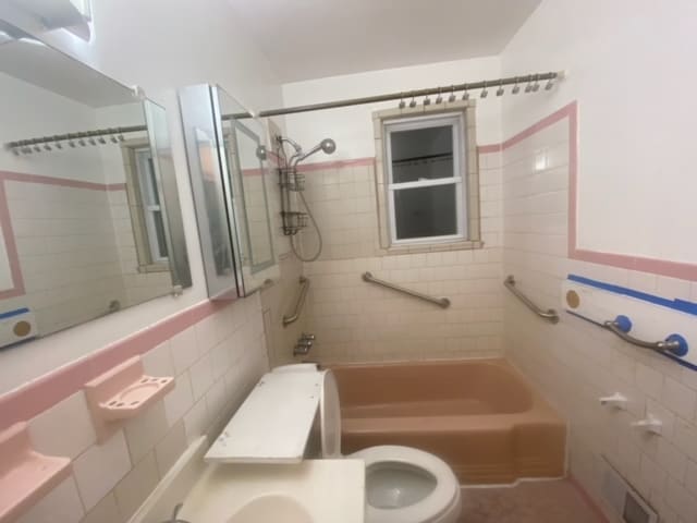 Photo - 2423 E Northern Pkwy