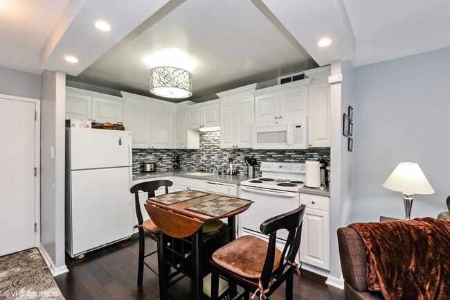 Photo - 211 E Ohio St Unit 1106