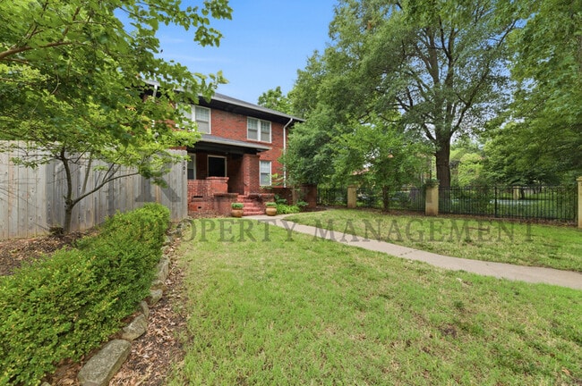 Photo - 101 N Belmont Pl