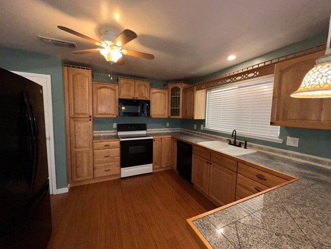 Photo - 45221 Big Oak Ln