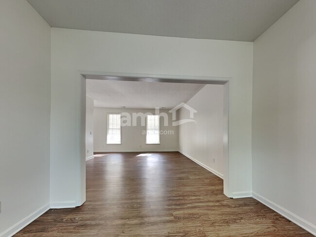 Photo - 3118 Iron Gate Trl