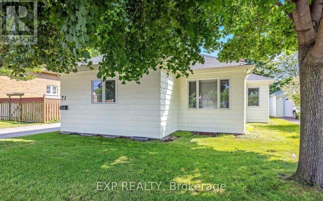 Photo - 71 Bronte St. S