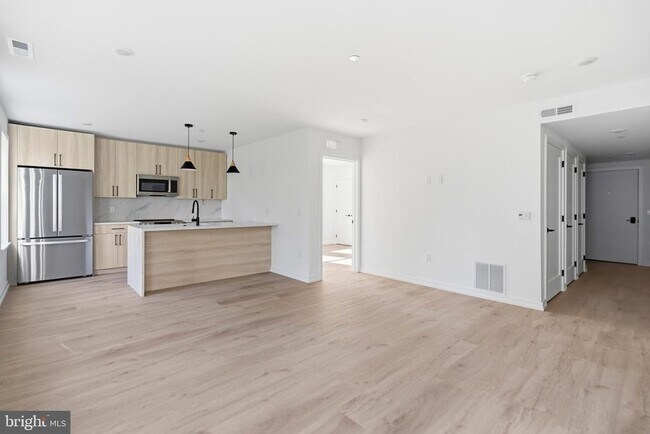 Photo - 209 New St Unit 5G