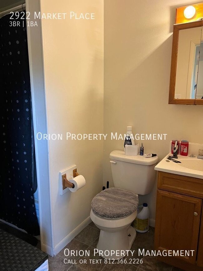 Photo - 2922 S Market Pl