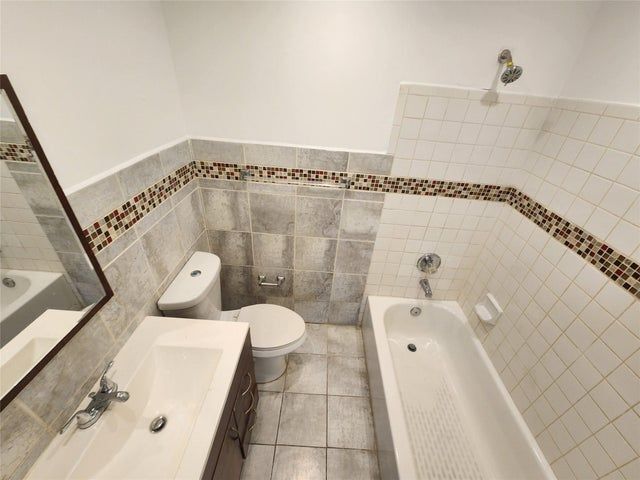 Photo - 1987 NE 15th Ave