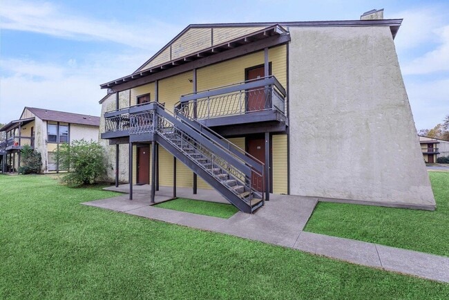 Photo - 2750 Waggoner Ave Unit #2750
