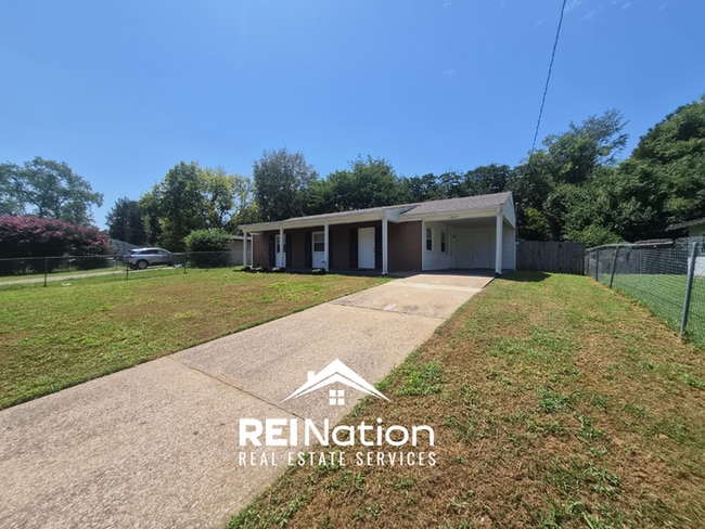HOT LISTING! 3BR/1BA Gem | Hardwoods | Fenced Yard | Won't Last!