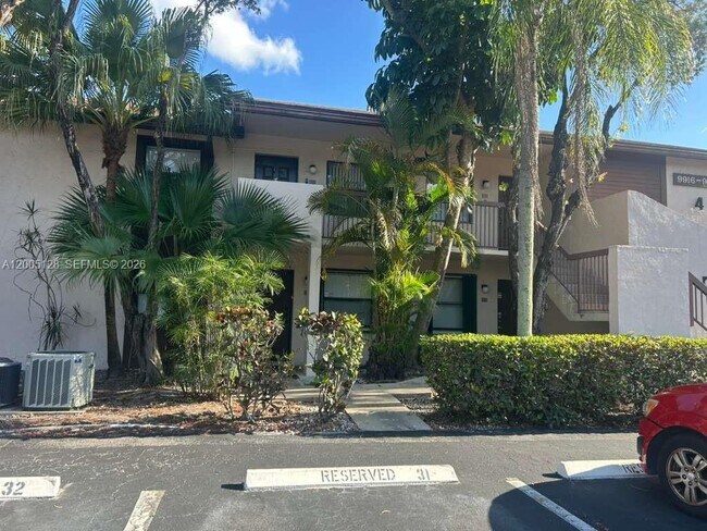 Building Photo - 9926 Nob Hill Ct Unit 9926