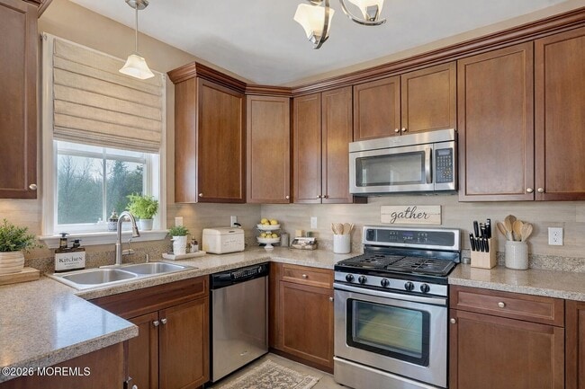 Photo - 631 Sloan Ct