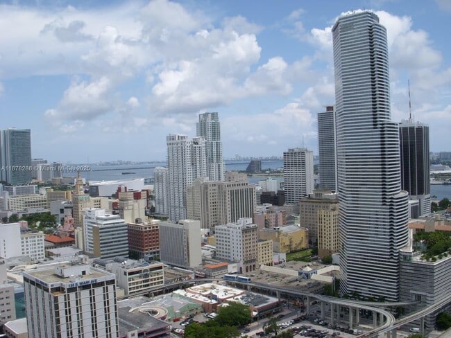 Building Photo - 350 S Miami Ave Unit 3409 Rental