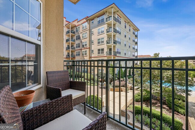 Building Photo - 230 E Ponce de Leon Ave Unit 221