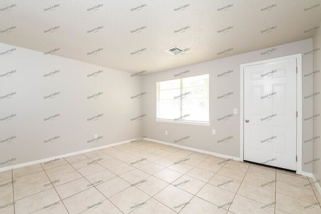 Photo - 5300 Creekwood Terrace