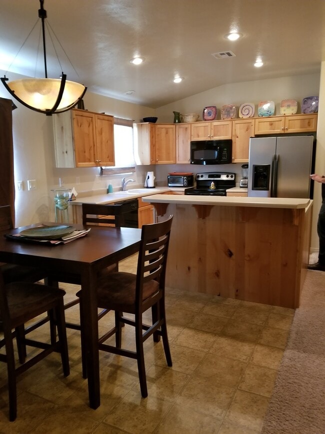 Photo - Fully Furnished!! Snowbird and builder Special! Flexible lease options available.